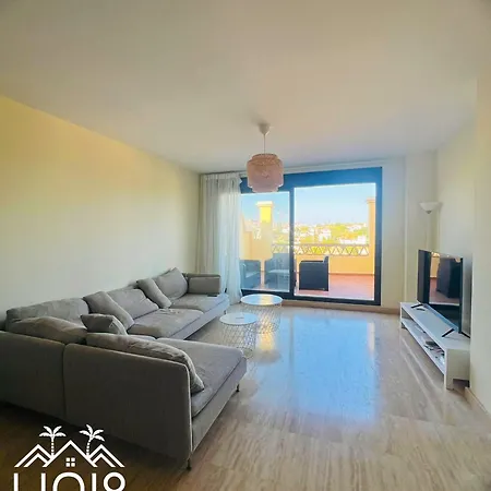 Halo - Amazing Penthouse With Lovely Terraces And Views *