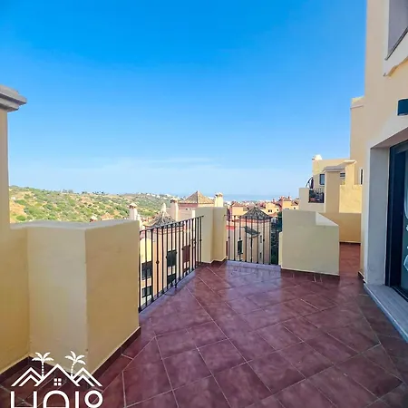 Halo - Amazing Penthouse With Lovely Terraces And Views *