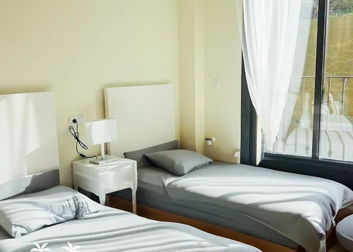 Halo - Amazing Penthouse With Lovely Terraces And Views *